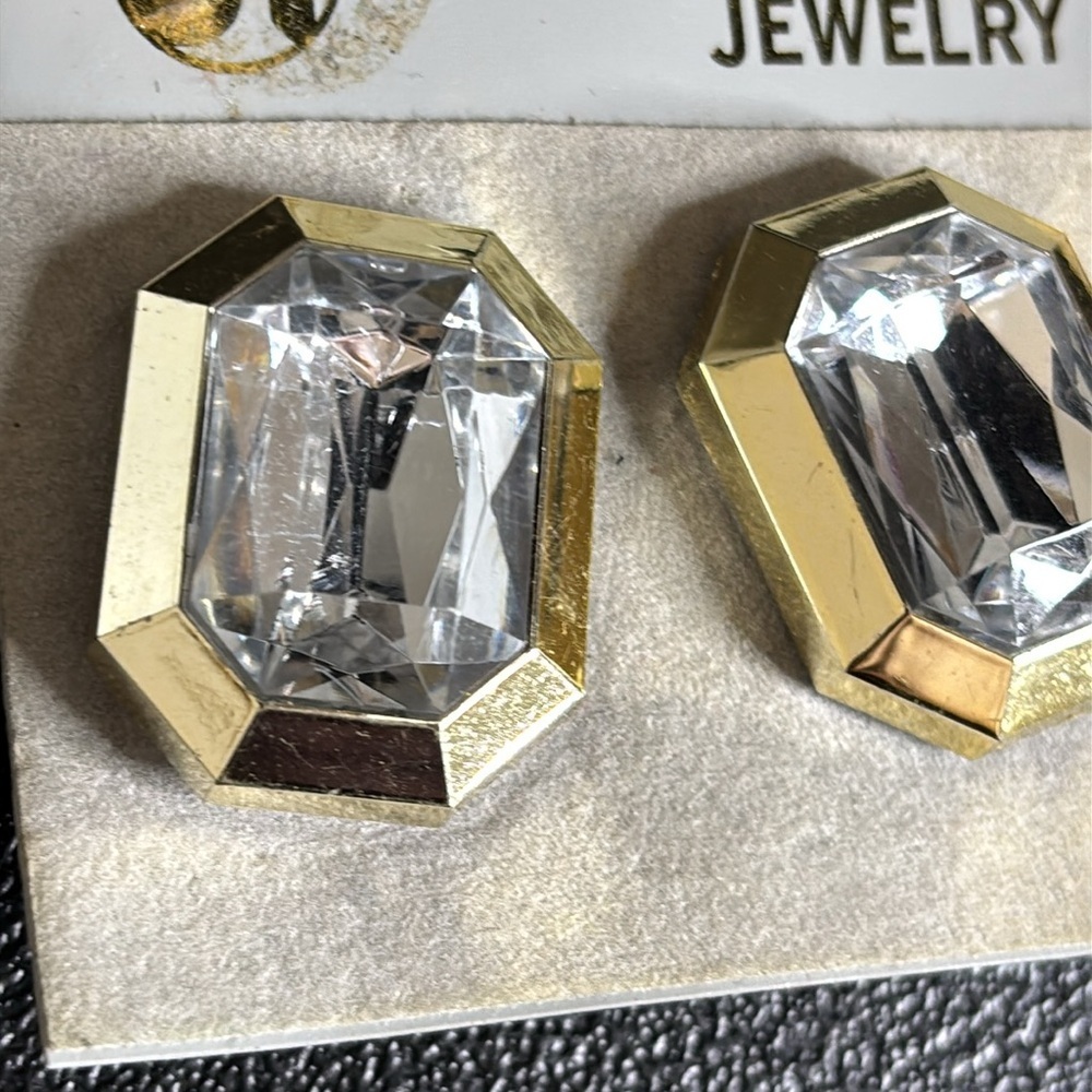 New Old Stock Vintage Gold & Rhinestone Geometric Fashion Jewelry Clip Earrings - Picture 2 of 6